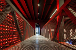 TrainMore Oost Bridge detail. Design by JPS architecten & Ivo Jelinek IJarchitecture 