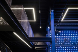 TrainMore Oost Gym. Design by JPS architecten & Ivo Jelinek IJarchitecture 