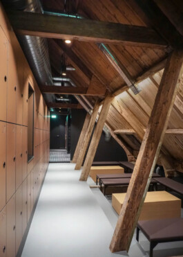 JPS Architecten & Ivo Jelinek IJarchitecture - TrainMore Koninginneweg Amsterdam 